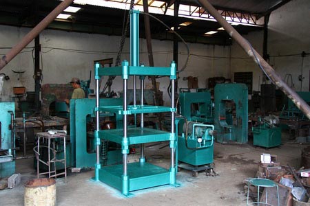 Hydraulic Press Machine - Super Sonic Mch